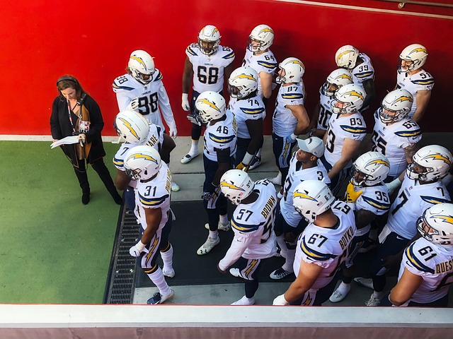 英媒：西汉姆联1月瞄准葡超射手王，菲尔克鲁格或回德甲